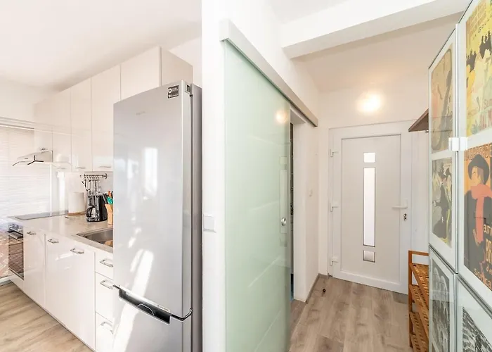 Mare Beautiful Sea View Apartment